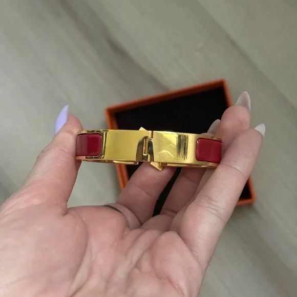 Hermès Clic H Bracelet – Rose Pourpre / Gold Plated – PM Size - Picture 3 of 6